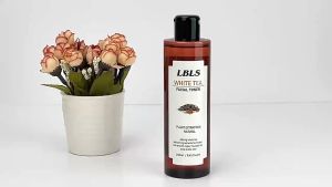 SMALL CORN โทนเนอร์ชาขาว ปกป้องเซลลผิวที่ถูกทำลายจากแสงแดด ลดเลือนริ้วรอย และจุดด่างดำ White Tea Facial Toner 250ml