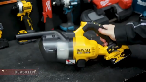 Dewalt DCV501 20V Lithium-Ion Cordless Dry Hand Vacuum With battery charger and tool case