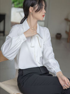 เสื้อเชิ้ตผู้หญิงแขนยาวทรงหลวมสไตล์ลำลองสำหรับใส่ไปทำงาน ดีไซน์โบว์ผีเสื้อ แขนยาวแบบจีบ ทรงหลวม สไตล์ลำลอง