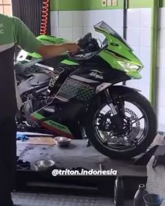 Slip On Untuk Motor ZX25R & Pengendara Profesional