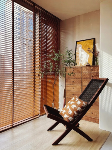 Automatic Wooden Venetian Blind Retro Style