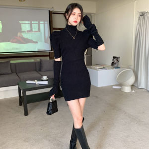 ชุดเดรสสเวตเตอร์ถักแขนฟองสีขาวทรงเข้ารูป ผ้าฝ้ายผสมโพลีเอสเตอร์ กระโปรงทรงเอเอวสูง แขนยาว คอกลม ทรงเข้ารูป สำหรับผู้หญิง