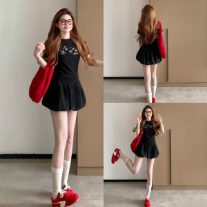 SUHUIQIAN | Black Flower A-line High Waist Shorts