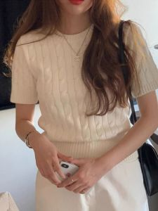 เสื้อเชิ้ตไหมน้ำแข็งแขนสั้นผู้หญิงสไตล์เกาหลีทรงสลิมฟิต ผ้าถักบาง ทรงเข้ารูป สีขาว ฤดูร้อน 2025 ผ้าถักสไตล์ฝรั่งเศส