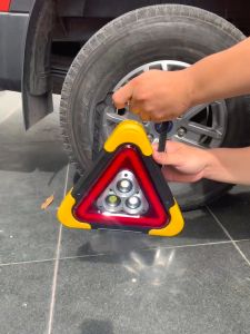 Tam Giác Phản Quang Có Đèn LEd NLMT Cảnh Báo Nguy Hiểm Dừng Đỗ Cho Xe ô tô Xe Khách