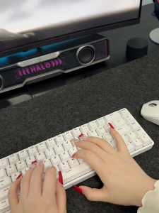 EWEADN MT68 Wireless Bluetooth Dual-Mode Keyboard 68 Key Layout Free Conflicts  Keyboard Mouse Combo