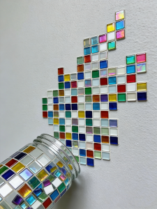 100Pcs Iridescent Glass Mosaic Tiles Colorful Crystal Mini Square Pieces DIY Crafts Supplies for Home Decor Vase Photo Frame