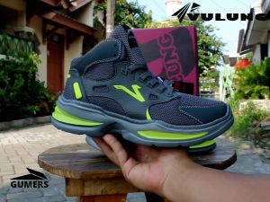 Sepatu Pria dan Wanita brand vulung hightSneakers olahragakerjasekolahsantaijoggingrunningcouplesepatu GRAY