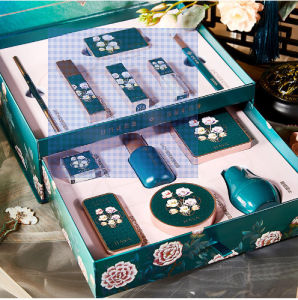 Bộ trang điểm cá nhân đầy đủ 13 món tặng kèm túi xách làm quà