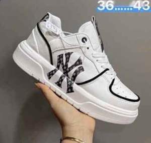 ✅รองเท้าผ้าใบMLNY กำลังขายดีผู้หญิงและผู้ชายเลย✅ <EBP>