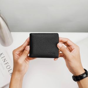 VONA Baxter Wallet - Dompet Pria Kulit Jeruk PU - Bahan Kulit Sintetis Berkualitas Tinggi, Banyak Saku Kartu, Dua Kompartemen Uang Kertas (Coffee/Hitam/Navy)