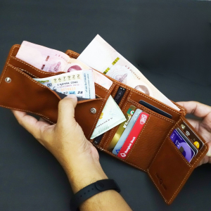 กระเป๋าสตางค์หนังแท้ 100% กระเป๋าสตางค์ผู้ชาย ทรงตั้ง 4 พับ จุเยอะ หนังนุ่ม Wallet เป๋าตังค์ กระเป๋าใส่เงิน หนังชาร์มัว genuine leather สี่พับ