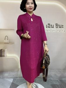 ชุดเดรสผู้หญิงสีแดงน้ำมันคอตั้งทรงหลวมสไตล์ฤดูใบไม้ร่วง/ฤดูหนาว กระโปรงทรงเอเอวสูง แขนยาว 7 ฟุต ชุดเดรสยาวปานกลาง