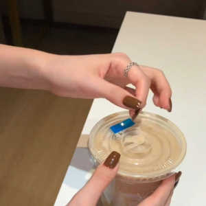 Handmade Nail Tips in Deep Brown Color for Autumn Long-lasting White Effect False Nails Finished Product Simple Design Nail Patches