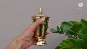 โกศทองเหลือง โกษ สูง 16 ซ.ม. กว้าง 8 ซ.ม. โกศทรงกระปุก โกศใส่อัฐิ โกศ โกศเก็บกระดูก โกศใส่กระดูก โกฐใส่กระดูก ที่ใส่กระดูก ฝาปิดมีเกลียว