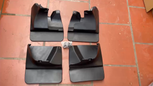 Chắn bùn Land Cruiser Prado 2004 - 2009.