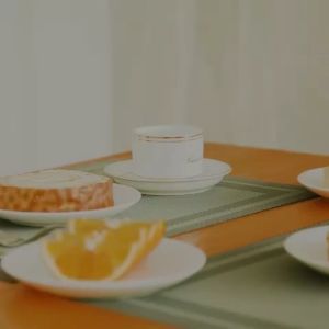 แผ่นรองจานpvc ที่รองจาน ผ้ารองจาน กันน้ำ กันลื่น ทนความร้อน 45x30 cm รถไฟเหาะแก้ว แผ่นรองจานอเนกประสงค์ ทำความสะอาดง่าย