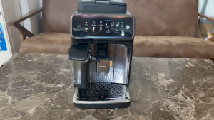 HÀNG CHÍNH HÃNG - Máy pha cà phê tự động nóng và lạnh Series 3800 Ultra chuyên nghiệp Espresso Americano Iced Coffee Capuccino Cafe Latte Iced Latte. Thương hiệu Hà Lan cao cấp Philips - EP3886