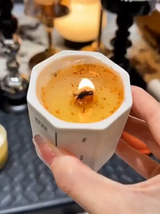 🌷เทียนหอม🌷เทียนหอมอโรม่า เทียนหอมไขถั่วเหลือง อโรม่าผ่อนคลาย สร้างบรรยากาศ กล่องของขวัญสุดประณีต Scented Candles 130g