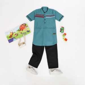 BAJU KOKO MUSLIM ANAK LAKI LAKI MODEL KOKO FAUZAN KURTA BAHAN KATUN MADINAH 6- 6 TAHUN LENGAN PENDEK