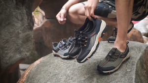 Hiking Shoes for Men Waterproof Outdoor Quick-drying Breathable Mesh Wading Shoes Camping Trekking Shoes