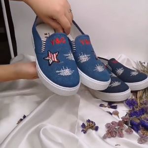 "Sepatu Slip On Casual Wanita Import COD"