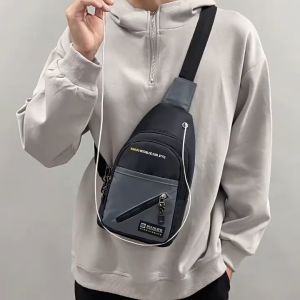 (w177) กระเป๋าเป้คาดอก แต่งซิปเฉียงมี5ช่อง สไตส์เรียบผู้ดี ผ้าไนล่อนกันน้ำ yukihouse