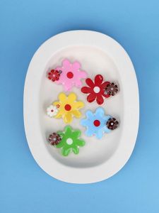 OuliOuli Rotating Flower Phone Stand Magnetic Absorption Cute Cartoon Style Mobile Phone Holder Universal Handheld Plastic