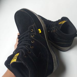 sepatu boots pria sepatu boots lekinian sepatu boots nya pria jaman now.ringan dan nyaman di kaki