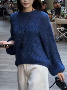 SUOXIMENG | เสื้อสเวตเตอร์ถักคอปกสีน้ำเงินไซส์ใหญ่สำหรับผู้หญิง ทรงหลวม สไตล์ลำลอง ทรงปกติ แขนยาว คอโปโล ทรงวินเทจ แฟชั่นฤดูใบไม้ร่วง