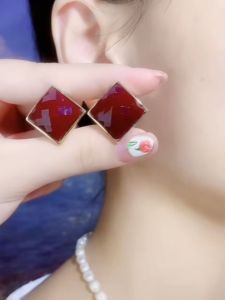 Elegant Vintage Hepburn Style Geometric Square Wine Red Earrings 2025 Trendy Simple Silver Needle Ear Studs Fashion Jewelry