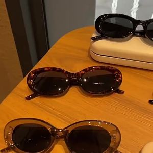 Fashion Small Frame Oval Sunglasses Retro Shading Sun Glasses for Women/Men