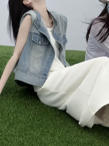 เสื้อกั๊กยีนส์ทรงหลวมสไตล์เกาหลีสำหรับผู้หญิง ชุดเสื้อผ้าทำงานฤดูใบไม้ผลิและฤดูร้อน 2025 ชุดเสื้อกั๊กแบบสวมใส่หลายชั้น