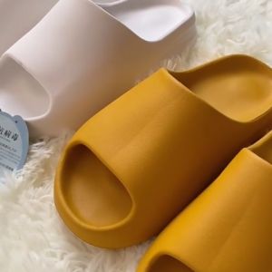 DMshoes โคตรฮิต รองเท้าแตะแฟชั่นทรงกระแส ใส่ได้ทั้งผู้ชายและผู้หญิง สีของแต่ละสีเป็น รักษาวัตถุ แมชท์ทุกลุคการแต่งตัว สมบูรณ์แมชช์ สามารถสั่งได้ทั้งสิ้น