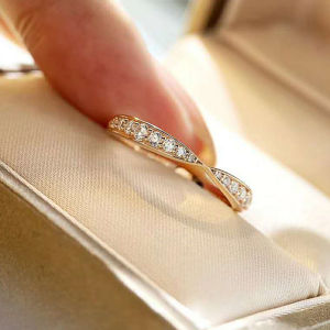 Huitan Chic Women Thin Rings Simple Stylish Wedding Bands Accessories Daily Wear Exquisite Temperament Lady Ring Fashion Jewelry