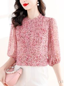 เสื้อเชิ้ตไหมดอกไม้สีชมพู เสื้อเชิ้ตผู้หญิงฤดูร้อน เสื้อเชิ้ตแขนสั้นหรูหรา เสื้อเชิ้ตคอโปโลทรงตรง แขนยาวสามส่วน เสื้อเชิ้ตผู้หญิง