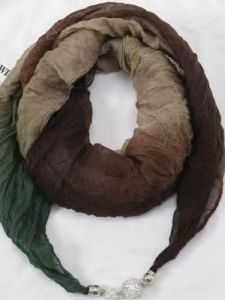 สร้อยคอผ้าไหมฝ้ายแบบมีซิปรูดสำหรับผู้หญิง ชุบแม่เหล็ก ผ้าพันคอแบบมีกระเป๋า ชุบทอง ฤดูหนาว แฟชั่น เทรนด์ใหม่ 2023