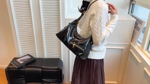 1954 ( READY STOCK ) PU SLING BAG EU FASHION HOUSE