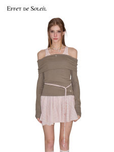 Off-Shoulder Gathered T-shirt