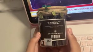 The Living Quran Journal is a reflective notebook designed to accompany your experience by reading the Surah from Al Quran