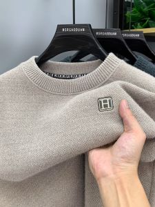 Áo Len Cổ Tròn Dày Dặn Rộng Rãi Thêu Ấm Áp Thoải Mái Mùa Đông Áo Lót Chất Liệu Polyester Trang Phục Thường Ngày Cho Nam