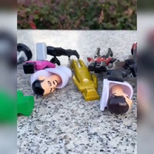 เล่นสําหรับเด็ก เก็บสะสม โมเดลตุ๊กตาฟิกเกอร์ - ของเล่นที่เก็บสะสมและมีโมเดลตุ๊กตาฟิกเกอร์