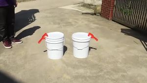 Alat Membuka Tutup Ember & Galon: Can Opener Serbaguna