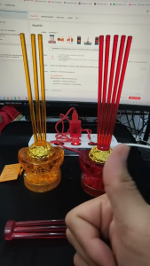 ธูปไฟฟ้า 2ระบบ (เสียบไฟ/ใส่ถ่าน) กระถางธูปLED คริสตัล อะคิลิคใส สีเหลืองทอง/สีแดง 3ดอก/5ดอก