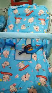 Xe nhún ăn bột xe nằm ăn bột ngang 40 x dài 82cm tặng kèm mùng chụp và đồ chơi cho bé