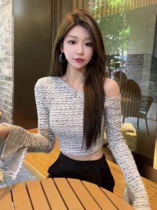 Slim Fit Asymmetrical Shoulder Long Sleeve T-Shirt Womens Early Autumn New Korean Design Style Short Top Fashionable Elegant