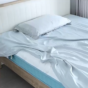 MLADEN 4pcs Invisible Bed Sheet Clips Non Slip Thickened Anti Shift Sheet Holders Secure Fitted Sheet Holders