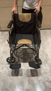 เบาะ3มิติระบายอากาศ-ป้องกันแผลกดทับ รถเข็นผู้ป่วยอัปเกรดใหม่ น้ำหนักเบา-พับได้-รับน้ำหนัก150กก. ล้อดูดซับแรงกระแทกABS+ยางอัดลม