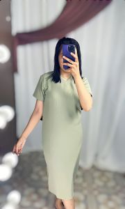 DRESS KNIT MIDI LENGAN PENDEK DENGAN BELAHAN SAMPING