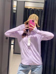 ฤดูร้อน น้ําแข็ง ผ้าไหม บางเฉียบ มีฮู้ด UPF50+ ป้องกันแสงแดด ซิป คาร์ดิเกน ผู้หญิง เสื้อผ้าป้องกันรังสียูวี Try-On Room แฟชั่นแจ๊กเก็ต